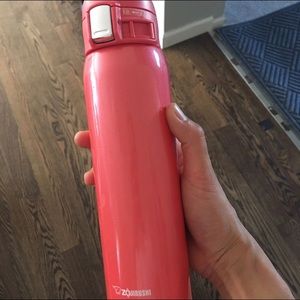 20oz Zojirushi water bottle
